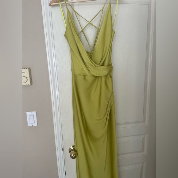 Imperial brand yellow gown - Picture 10 of 10